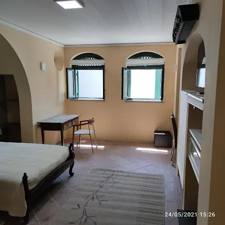 فندق مبيت وإفطار --- No Coracao Das Muralhas De Faro - Na Casa Do Arco Do Repouso Com 6 600M2 - A Alcova Dos Arcos