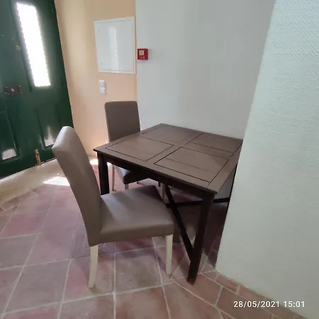 --- No Coracao Das Muralhas De Faro - Na Casa Do Arco Do Repouso Com 6 600M2 - A Alcova Dos Arcos فارو